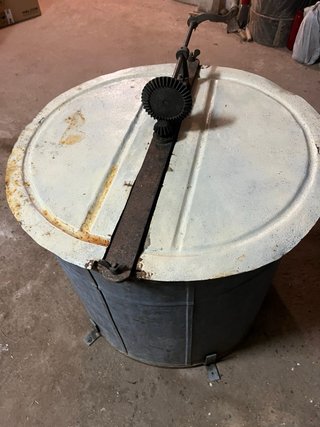 Extractor de miel manual antiguo