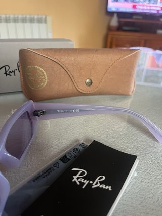 Gafas de sol Ray-Ban moradas