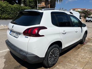 Peugeot 2008 SUV 4x4 con acabado Active Pure Tech