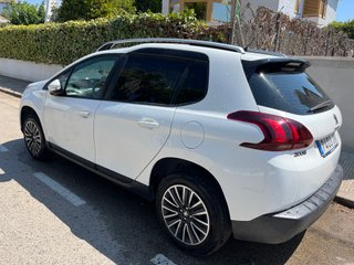 Peugeot 2008 SUV 4x4 con acabado Active Pure Tech