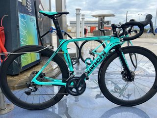 Bicicleta Bianchi Oltre XR3 Disc Carbono