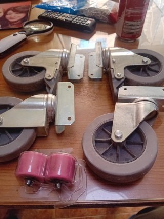 Set de 4 Ruedas para Andamio y 2 Ruedas Extra