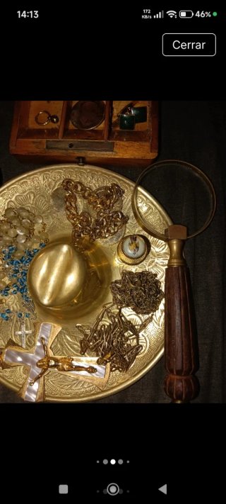 Lote Antigüedades: Caja, Joyas, Lupa