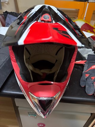 Casco Motocross Negro y Rojo