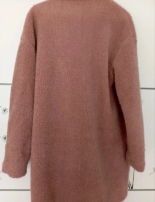 Abrigo Bershka rosa calentito