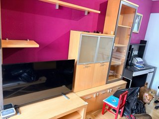 Mueble de salón madera y cristal