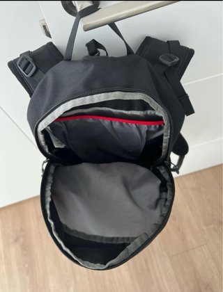 Mochila The North Face Roja y Negra