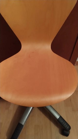 Silla de oficina giratoria de madera