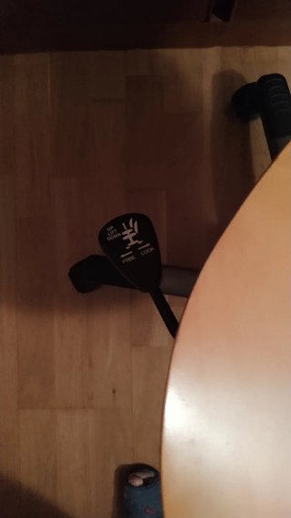 Silla de oficina giratoria de madera