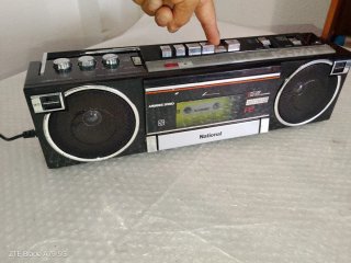 Radio Nacional Panasonic RX-F2F.  Año 1985.