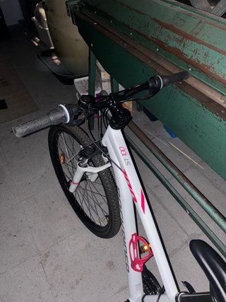 Bicicleta Rockrider 100 Blanca y rosa