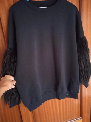 Sudadera Negra con Pelo para tallas S a L