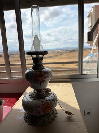 Lámpara Quinqué Porcelana, metal y cristal