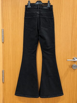 Pantalón campana negro Bershka Talla 34