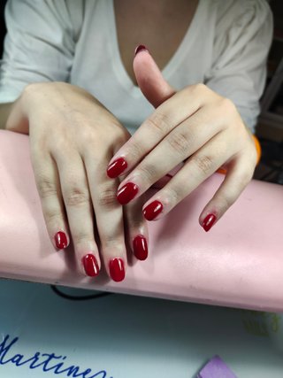 (Cádiz) servicio manicurista
