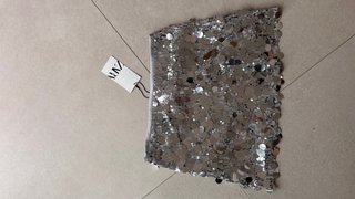 Falda de lentejuelas plateada Zara