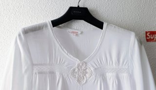 Blusa para baturra puntillas blanca TALLA 44 -42