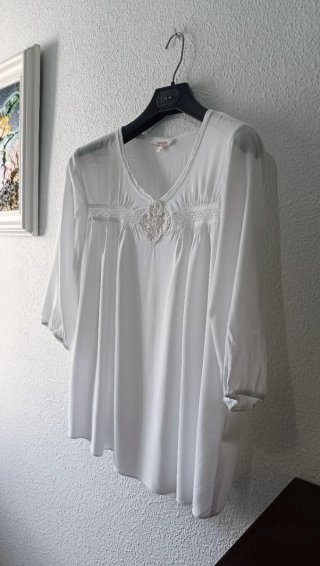Blusa para baturra puntillas blanca TALLA 44 -42