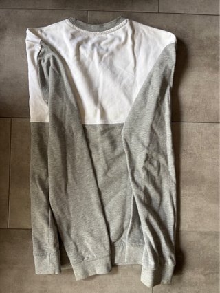 Sudadera Guess Gris y Blanca Talla 16