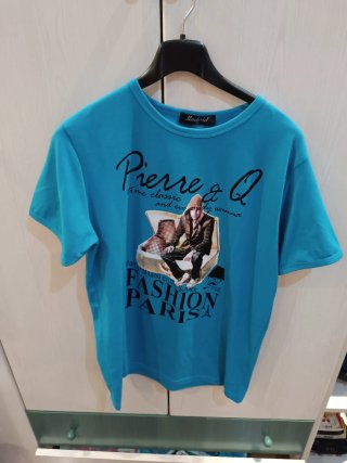 Camiseta Pierre & Q azul y multicolor