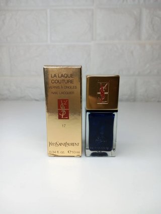 Smalto Yves Saint Laurent La Laque Couture N°17