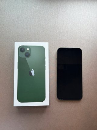 iPhone 13 Verde | 128GB | Garantía de 1 año.