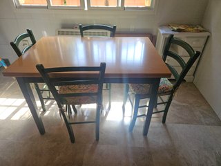 Mesa extensible de cocina/comedor + 4 sillas