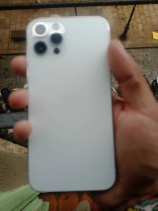 iPhone 12 Pro blanco sin un solo rayón batería 100