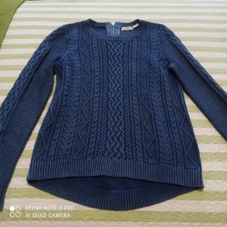 Jersey Cortefiel oversize.