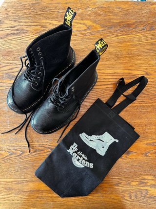 Botas Dr. Martens Negras Plataforma