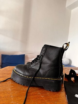 Botas Dr. Martens Negras Plataforma