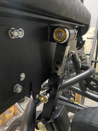 Máquina de Bíceps Unilateral Titanium