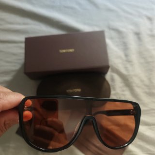 Gafas de sol Tom Ford negras y marrones