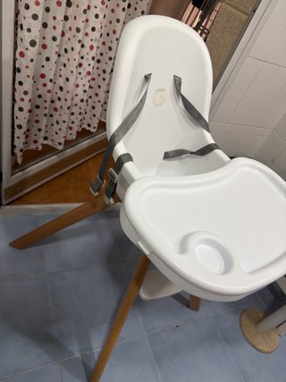 Trona para bebé con bandeja