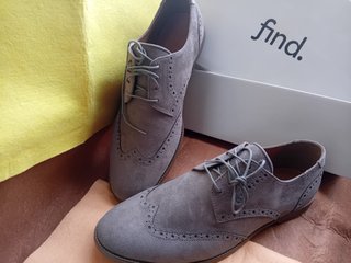 Zapatos de ante marrón taupe, find.