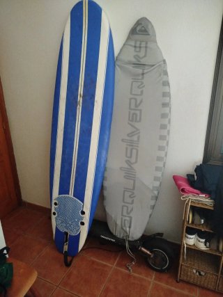 2 Tablas de Surf: Longboard y Tabla Corta