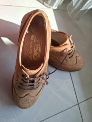 Scarpe uomo in pelle scamosciata marrone