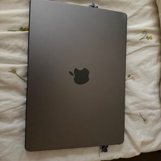 MacBook Pro 14 512GB SSD 8GB RAM M3