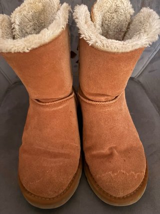 Botas UGG Marrones con Lazos