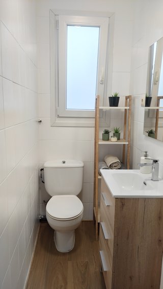 Habitación renovada con trastero cerca de Gran Vía