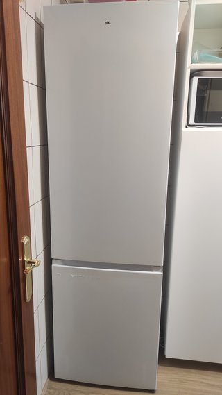 Habitación renovada con trastero cerca de Gran Vía
