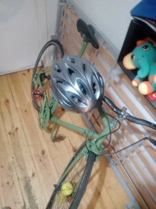 Bicicleta de carretera verde