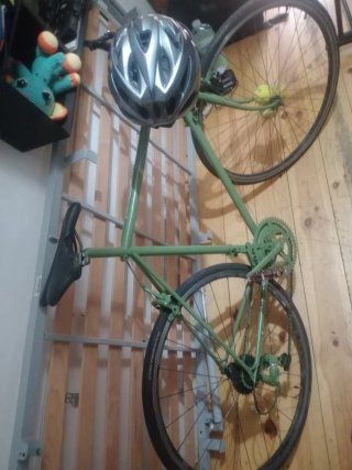 Bicicleta de carretera verde