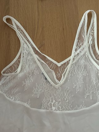 Top Blanco de Tirantes con Encaje