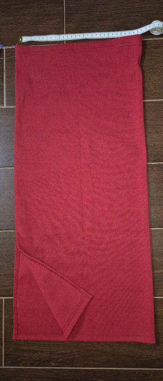 Falda tubo elástica roja