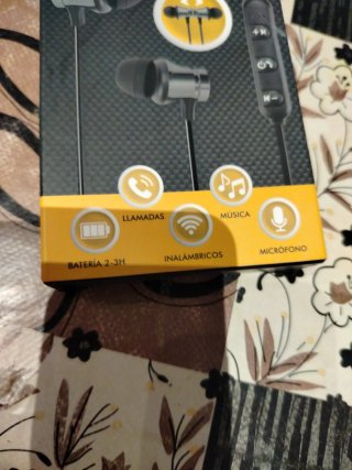 Auriculares Bluetooth Wotto Magnéticos