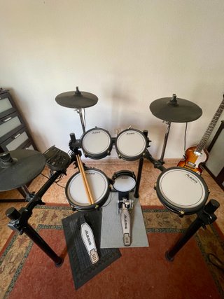 Batería Electrónica Alesis Surge Mesh Kit SE
