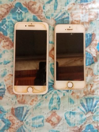 iPhone 8 + iPhone 5s - Pezzi di Ricambio