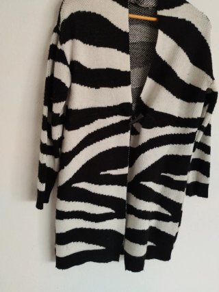 Chaqueta de punto estampado cebra