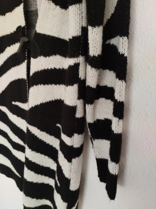 Chaqueta de punto estampado cebra